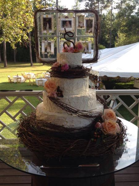 Rustic Theme Brides Cake