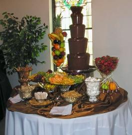 Satisfy everyone's sweet tooth with a striking chocolate fountain.