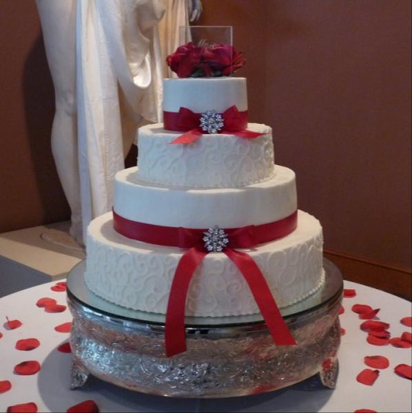 Brides cake at Jasmine Hills