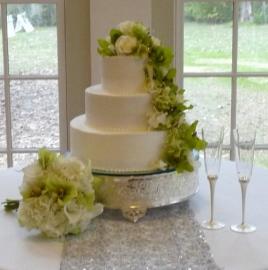 Cake at the Elms Venue in Coosada